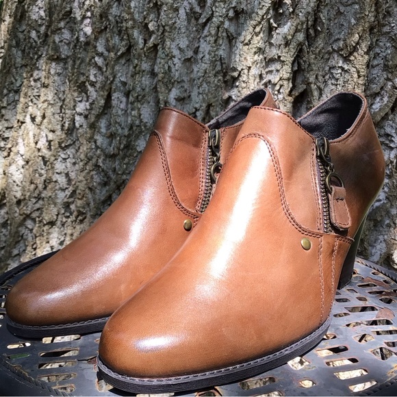 Spring Step *WYETTE (38) WOMEN’S Leather ankle Bootie, Both side zip closure. - Picture 5 of 11